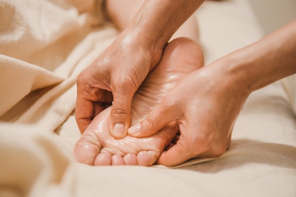 Découvrez les bienfaits des massages ayurvédiques pour l'équilibre